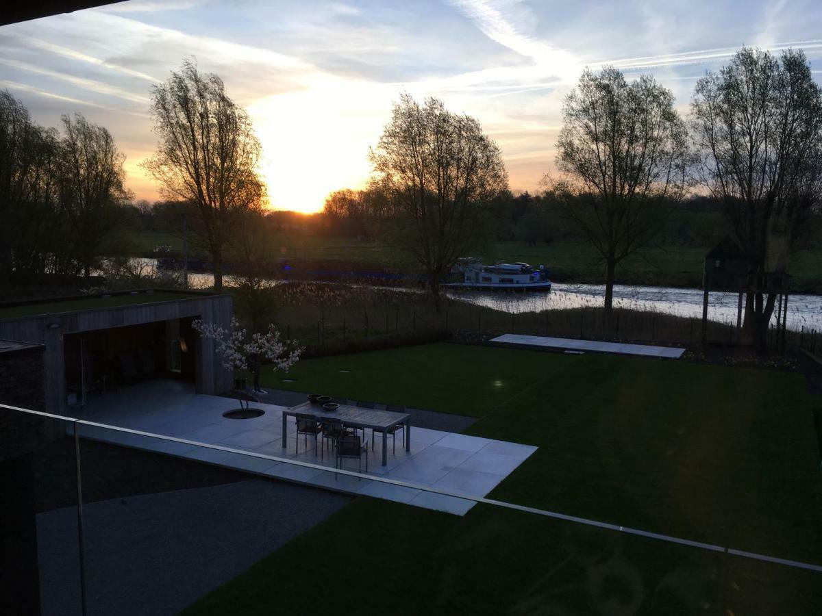 B&B The View Bis คอร์ตไรก์ ภายนอก รูปภาพ